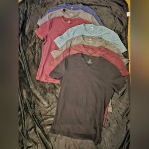 7 H&M T-shirts